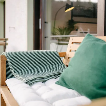 Waldgefluester Apartment *